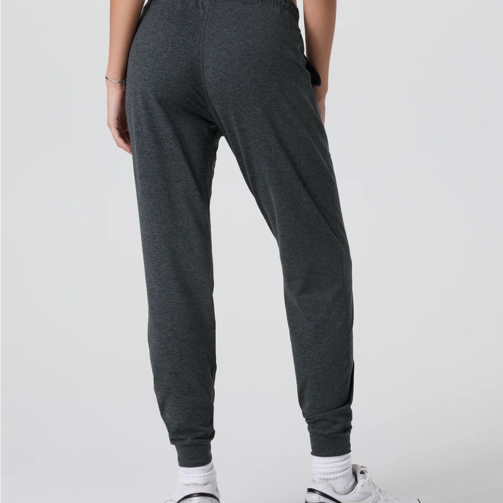 Vuori Performance Jogger Medium - image 3